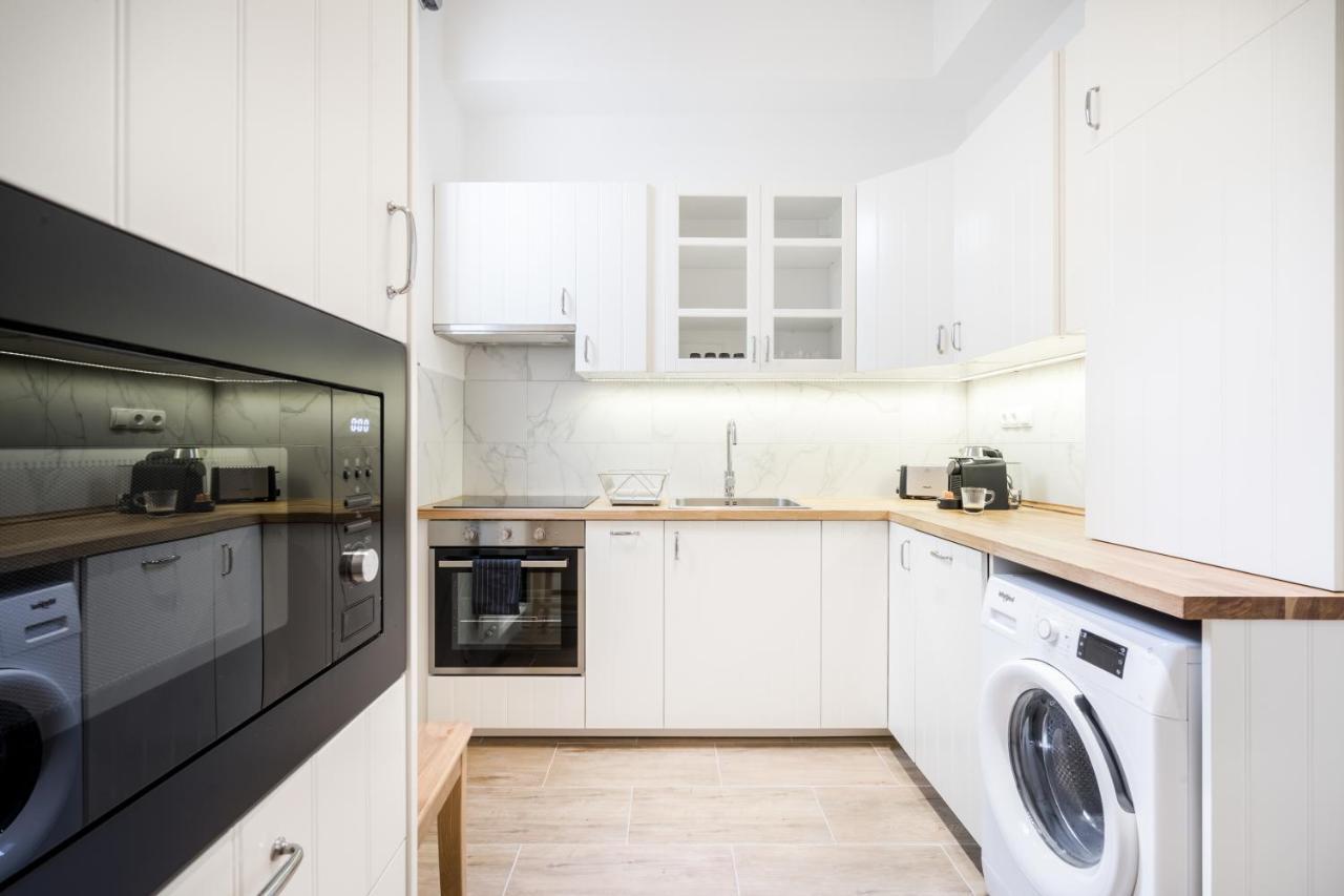 Appartamento Bpr Blooming Design With A/c Budapest